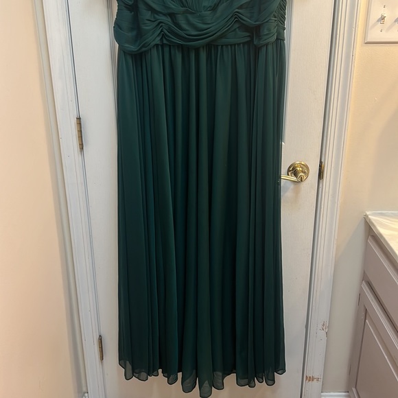David’s Bridal Hunter Green Flutter Sleeve Bridesmaids Dress - Picture 3 of 10